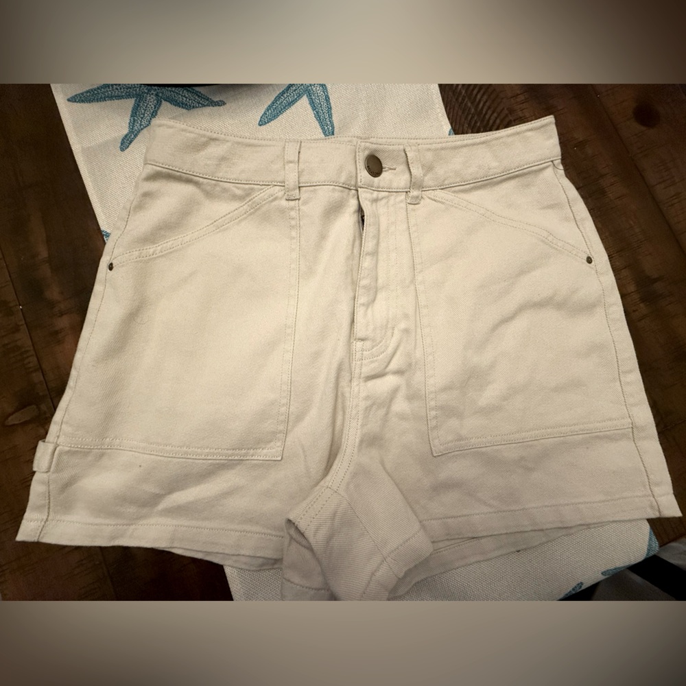 Billabong shorts, khaki color, like new, 27